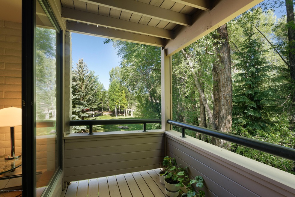 222HunterCreekCondo_HiRes001