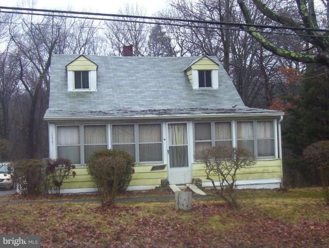 12701 Duckettown Rd, Laurel, MD 20708 - photo 1