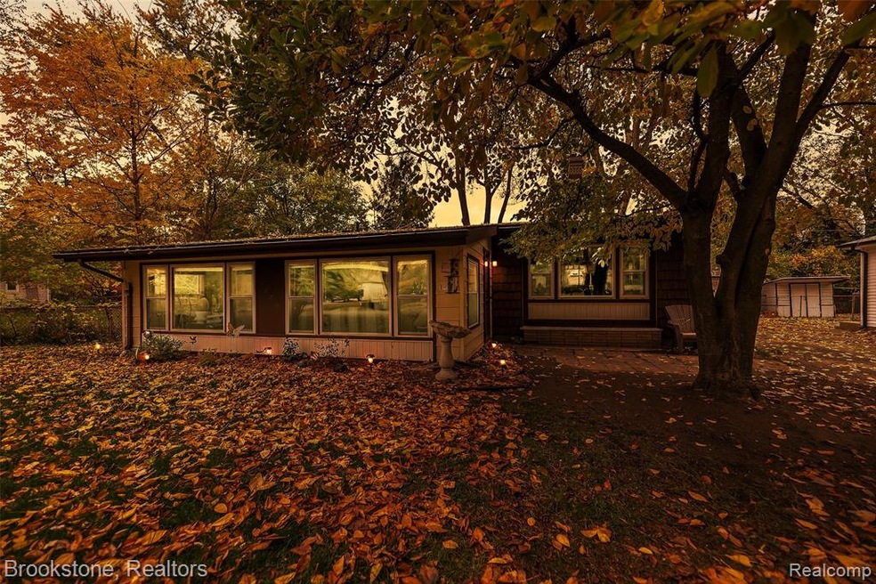 01-1246 Edison Ave-WindowStill-Real.jpg