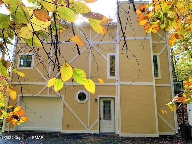 9868 Deerwood Dr, Tobyhanna, PA 18466 - photo 1