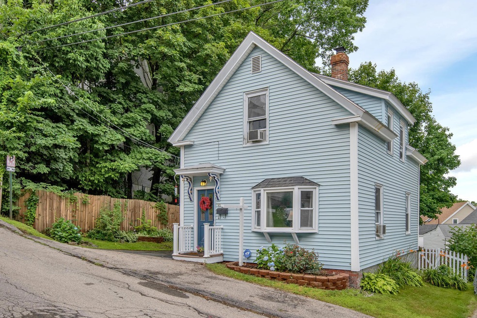 90 Bradbury St, Biddeford, ME 04005 - photo 1