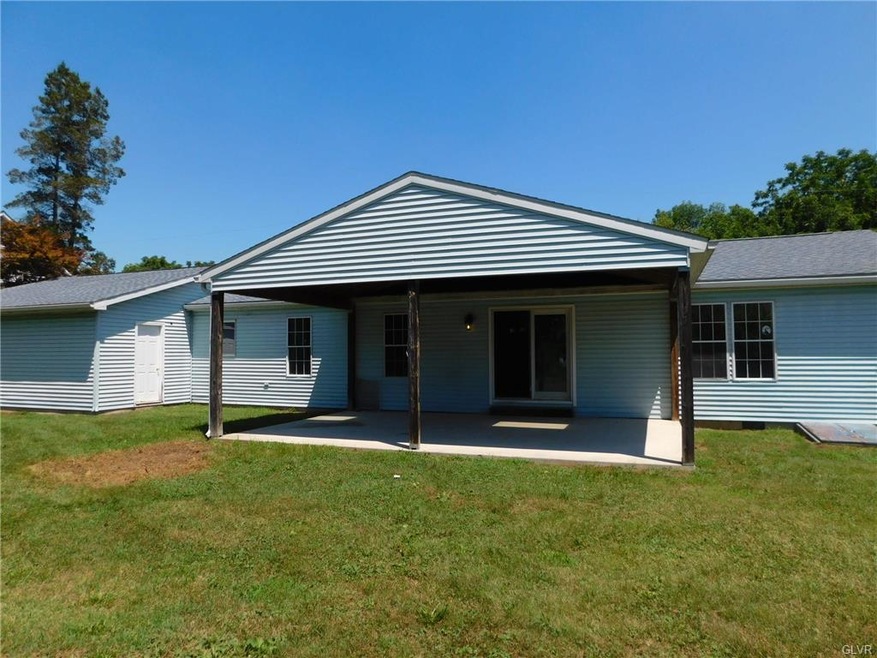 37 N Railroad St, Walnutport, PA 18088 - photo 1