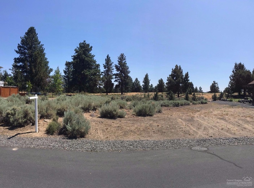 20933 Miramar Dr, Bend, OR 97702 - photo 1