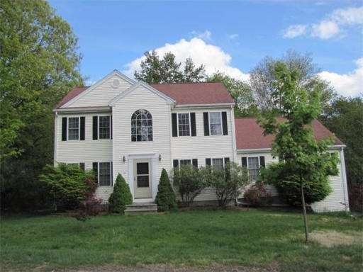 44 Pleasant St, Upton, MA 01568 - photo 1