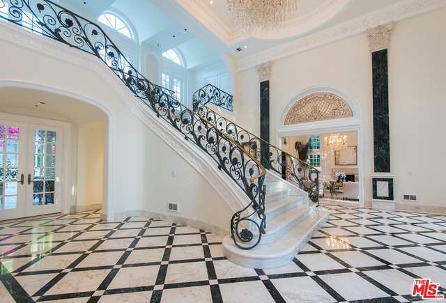 1116 Laurel Way, Beverly Hills, CA 90210 - photo 1