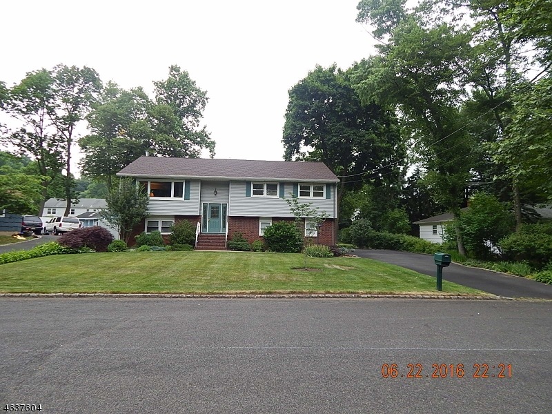 62 Canterbury Dr, Scotch Plains, NJ 07076 - photo 1