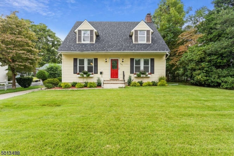 829 Mountain Ave, Bound Brook, NJ 08805 - photo 1