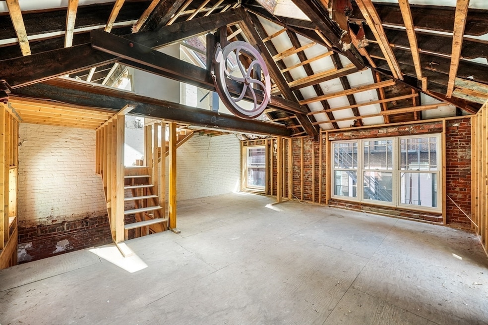 197 Commonwealth Ave unit 7, Boston, MA 02116 - photo 1