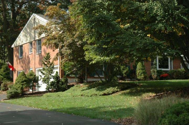 1452 Stirling Dr, Wayne, PA 19087 - photo 1