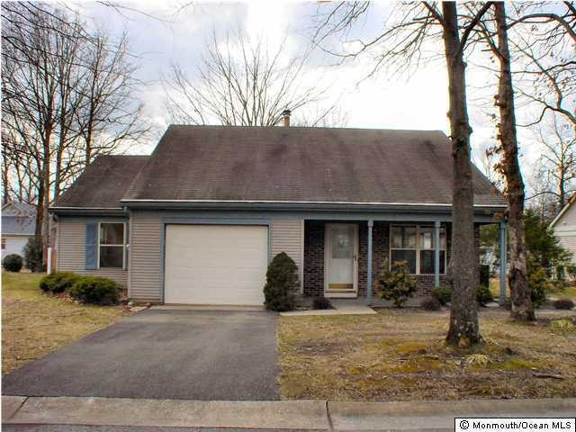 312 Gardenia Dr, Whiting, NJ 08759 - photo 1