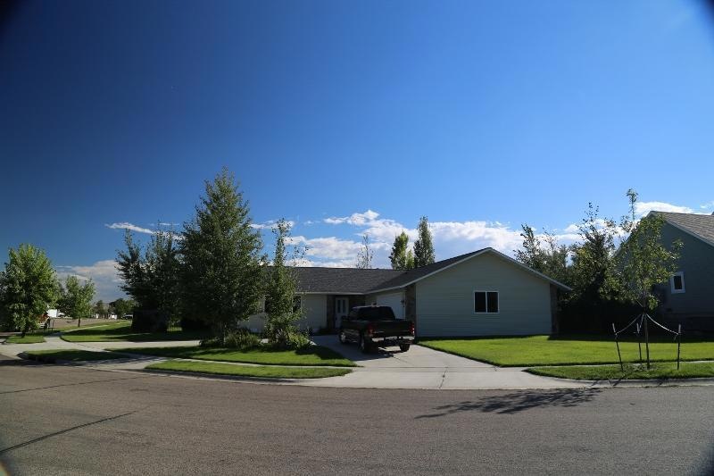 418 Shadow Ridge Blvd