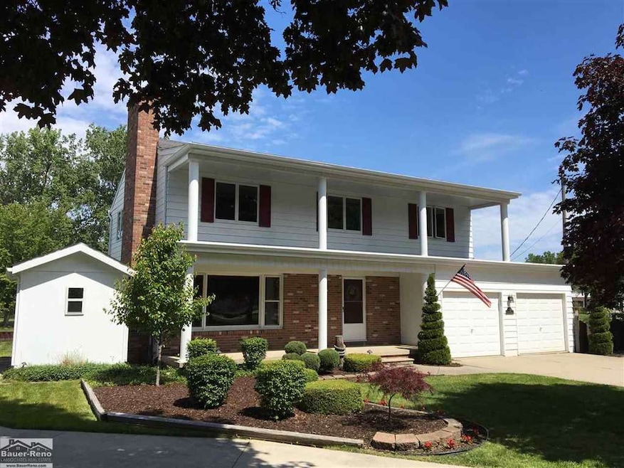 2927 Elmwood St, Port Huron, MI 48060 - photo 1