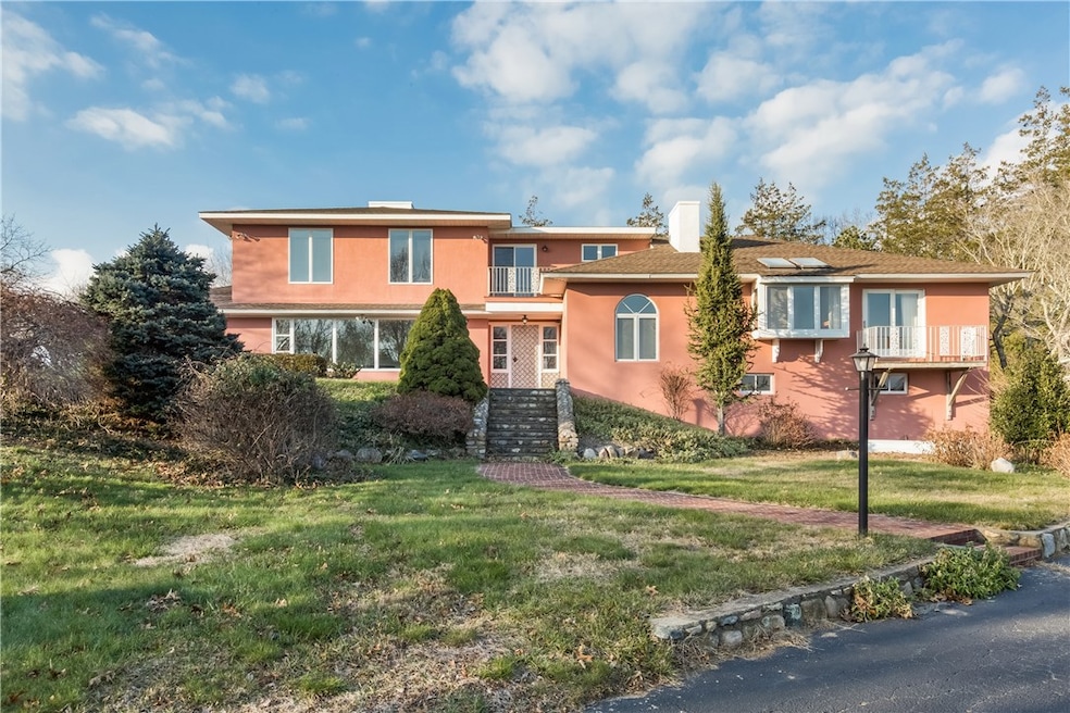 325 Post Rd, Westerly, RI 02891 - photo 1