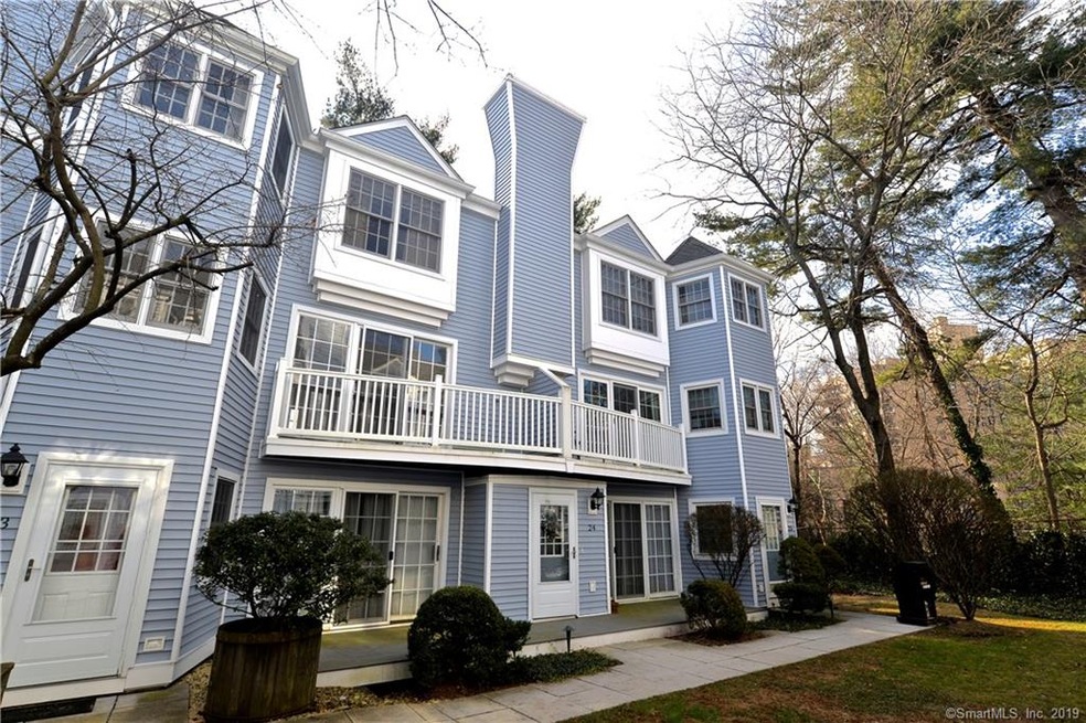 118 Grove St unit 24, Stamford, CT 06901 - photo 1