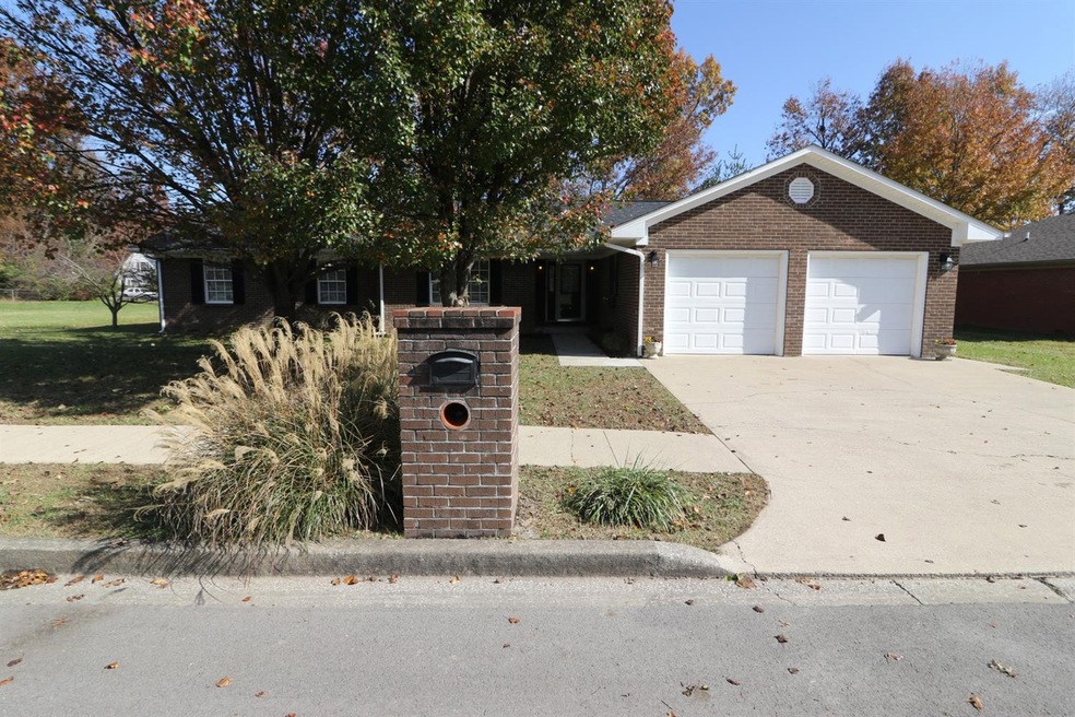 93 Hughes Ave, Berea, KY 40403 - photo 1