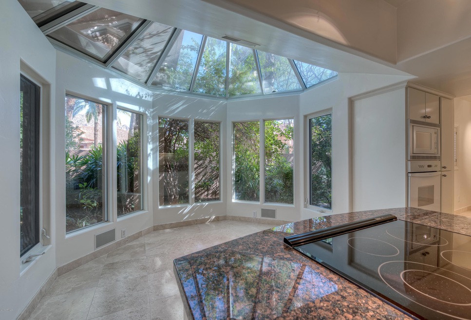 4434 E Camelback Rd unit 135, Phoenix, AZ 85018 - photo 1