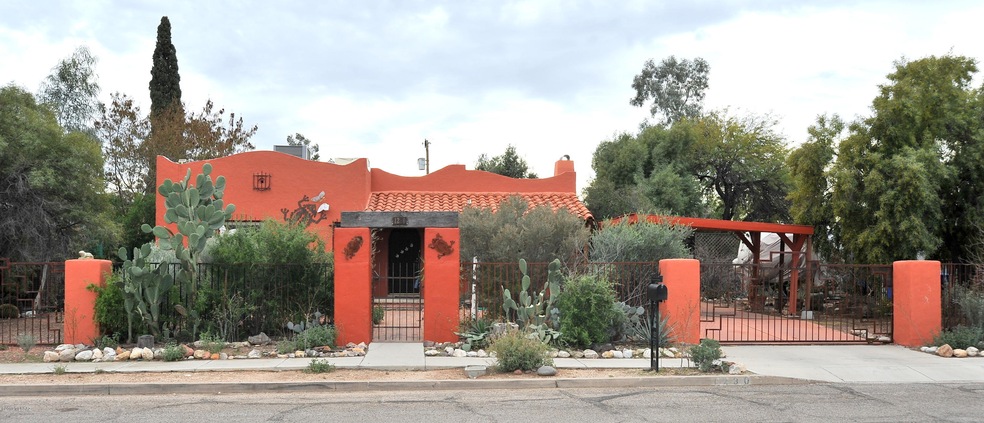 1230 Seneca
