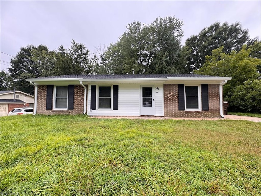 806 Ernest Ct, High Point, NC 27263 - photo 1