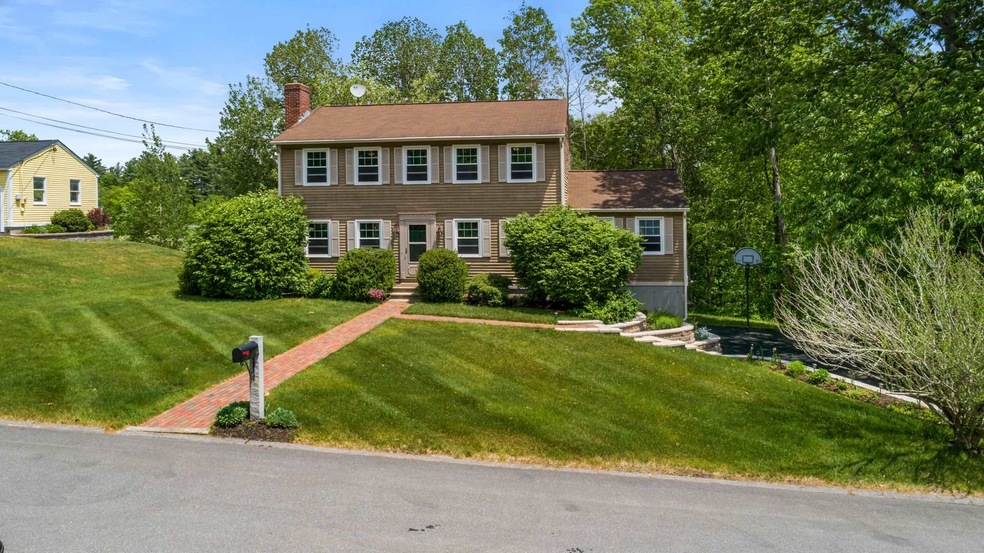 14 Newton St, Merrimack, NH 03054 - photo 1