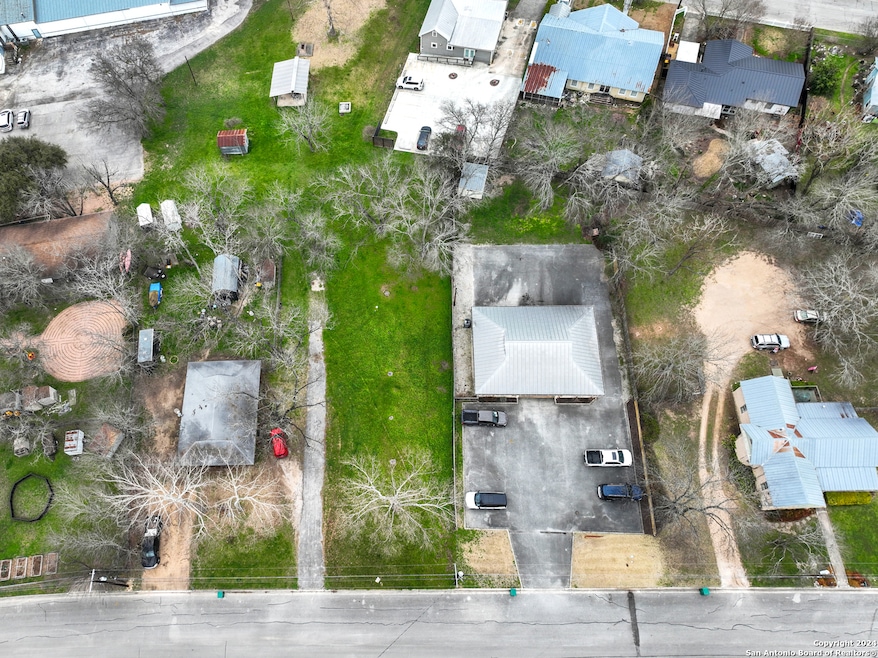 115 Pecan St, Boerne, TX 78006 - photo 1