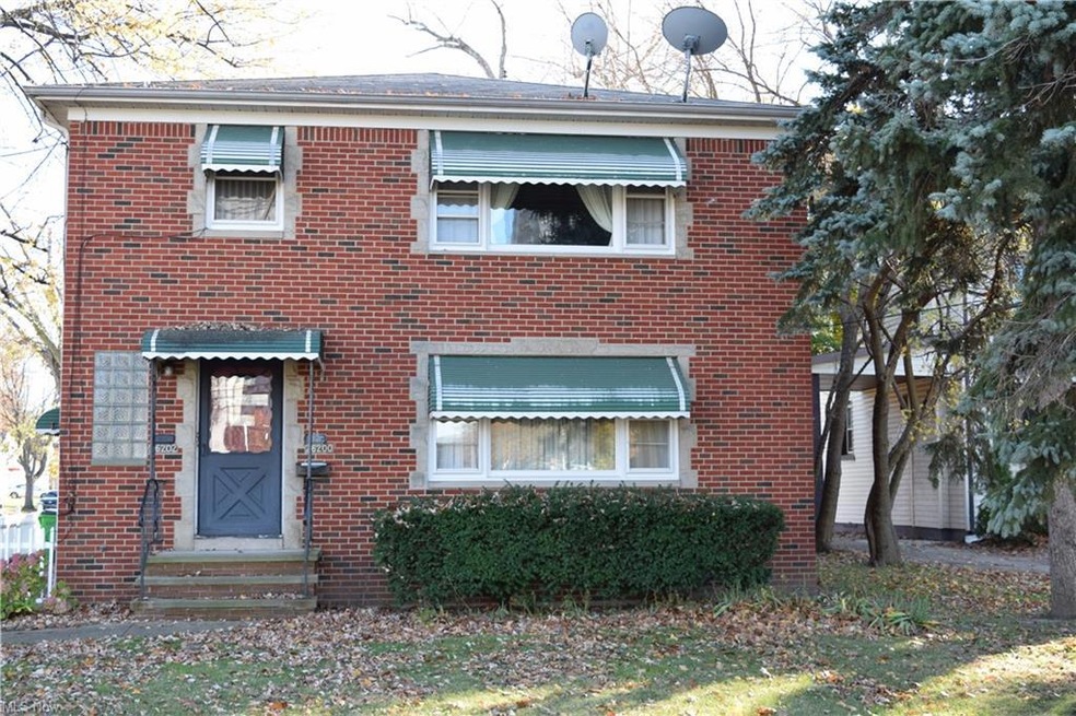 Front view of home