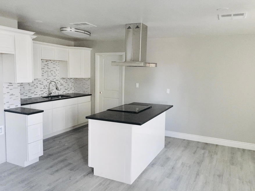 5451 W Wilshire Dr, Phoenix, AZ 85035 - photo 1