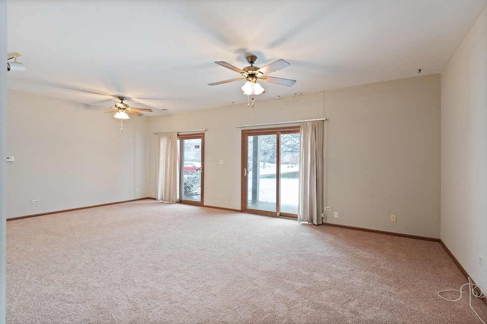 1662 Commodore Ct unit 1, Schaumburg, IL 60193 - photo 1