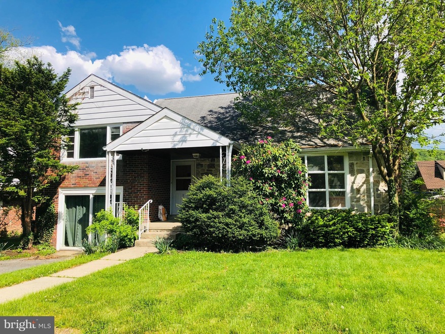 913 Brighton Ave, Reading, PA 19606 - photo 1