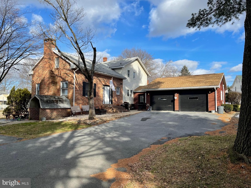 113 N Lingle Ave, Hershey, PA 17033 - photo 1