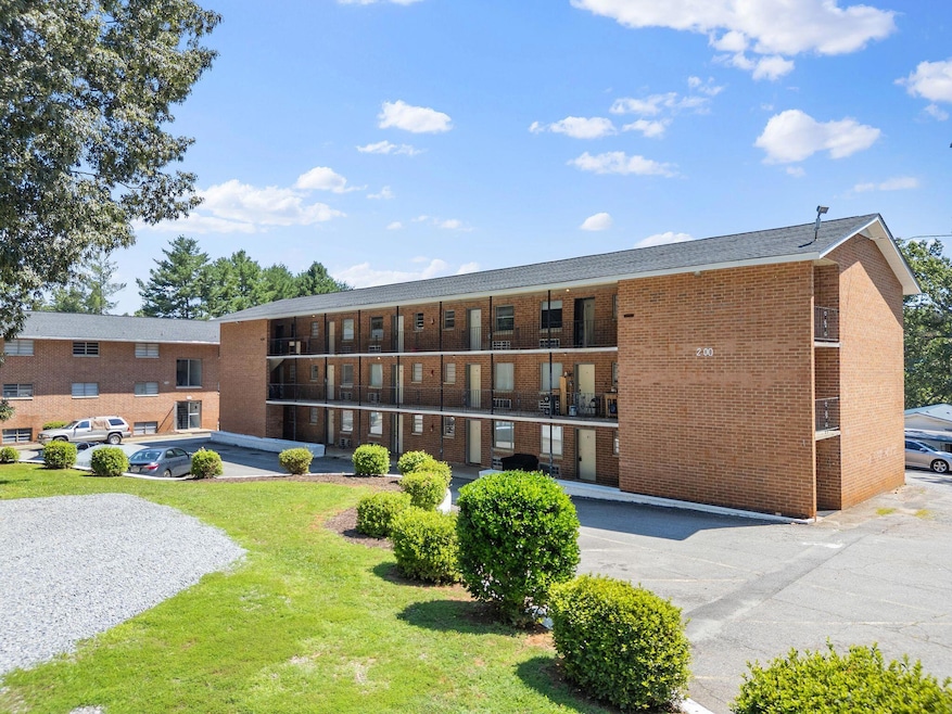 301-Ridgeview Apartments-MFW Media