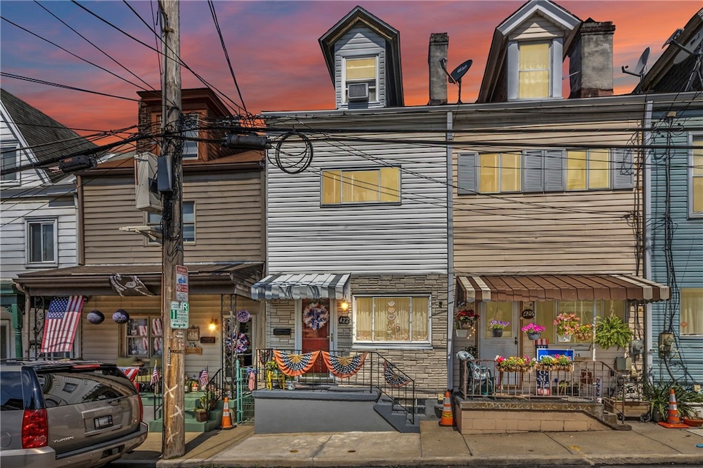 Welcome to 422 Ella Street
