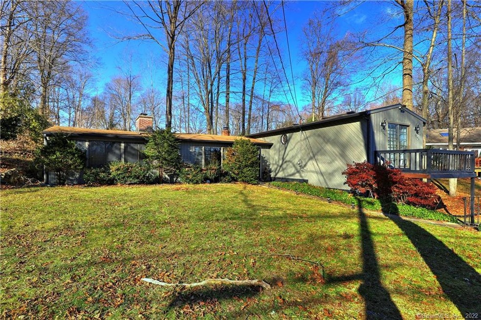 4 Old Hickory Ln, Branford, CT 06405 - photo 1