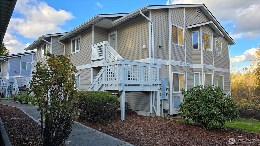 12432 SE 272nd Place unit 202, Kent, WA 98030 - photo 1