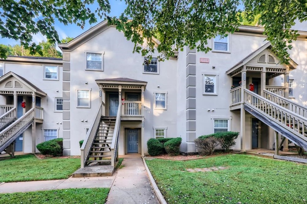 2518 Avent Ferry Rd unit 103, Raleigh, NC 27606 - photo 1