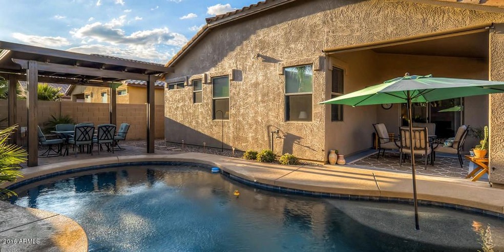 17039 W Nottingham Way-MLS_Size-022-13-B