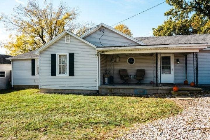 205 W Williams St, Farmland, IN 47340 - photo 1