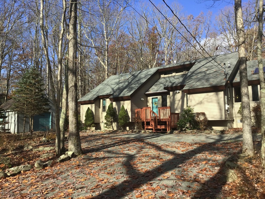 200 Surrey Dr, Hawley, PA 18428 - photo 1