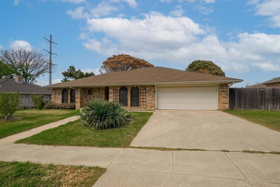 429 Miranda Terrace, Bedford, TX 76021 - photo 1