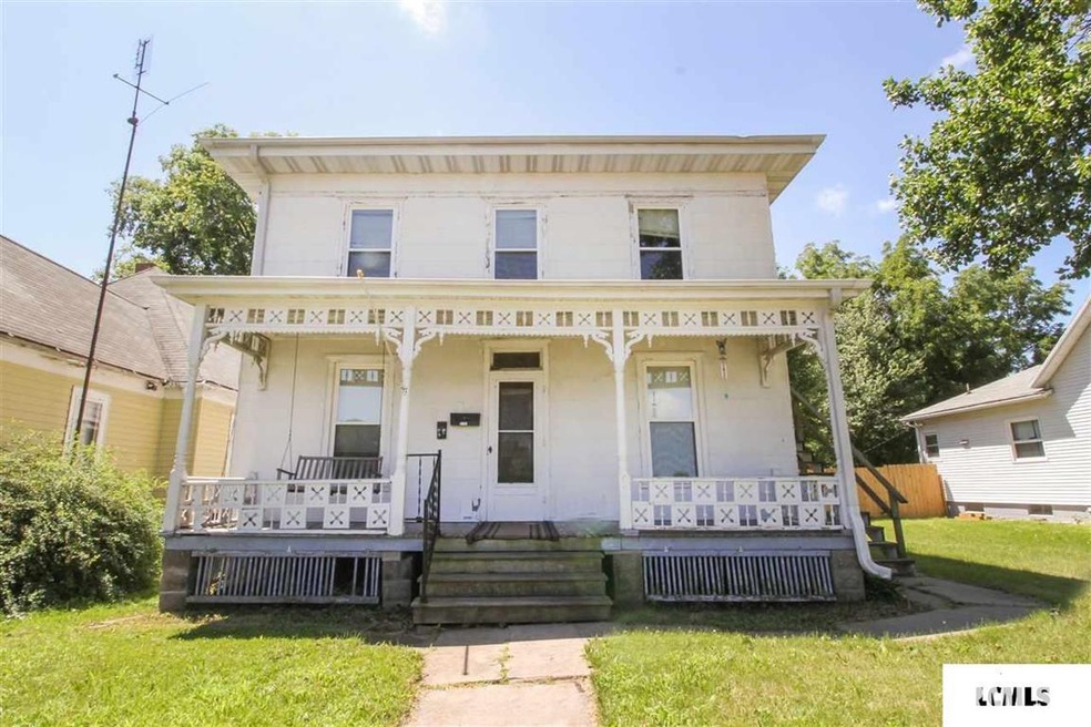 313 7th St unit 313 1/2 7th Street, Lincoln, IL 62656 - photo 1