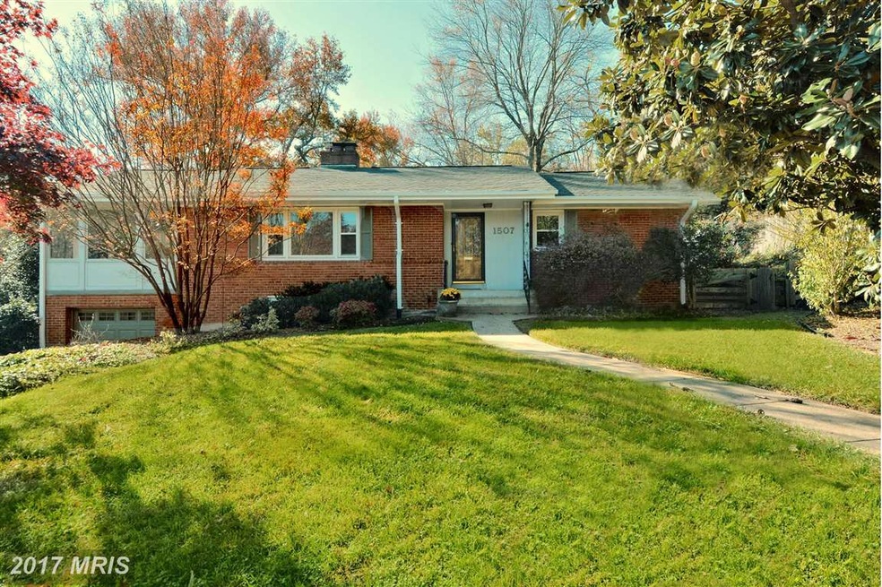 1507 Wake Forest Dr, Alexandria, VA 22307 - photo 1