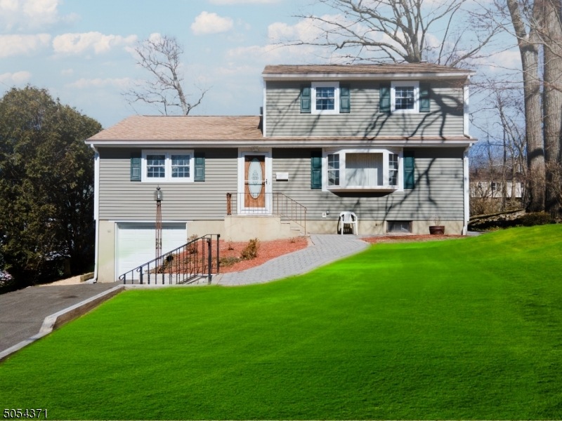 67 McNomee St, Oakland, NJ 07436 - photo 1