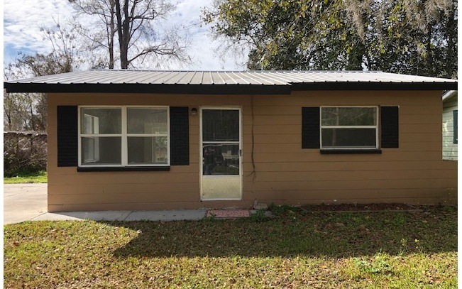 1610 NW Oakland Ave, Lake City, FL 32055 - photo 1