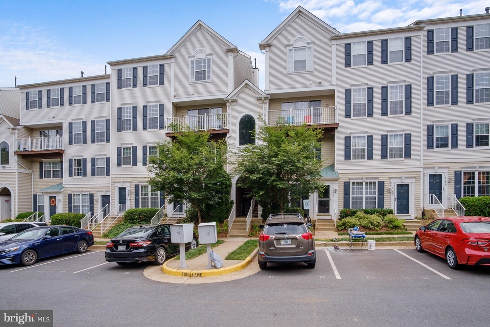 45485 Caboose Terrace unit 303, Sterling, VA 20166 - photo 1