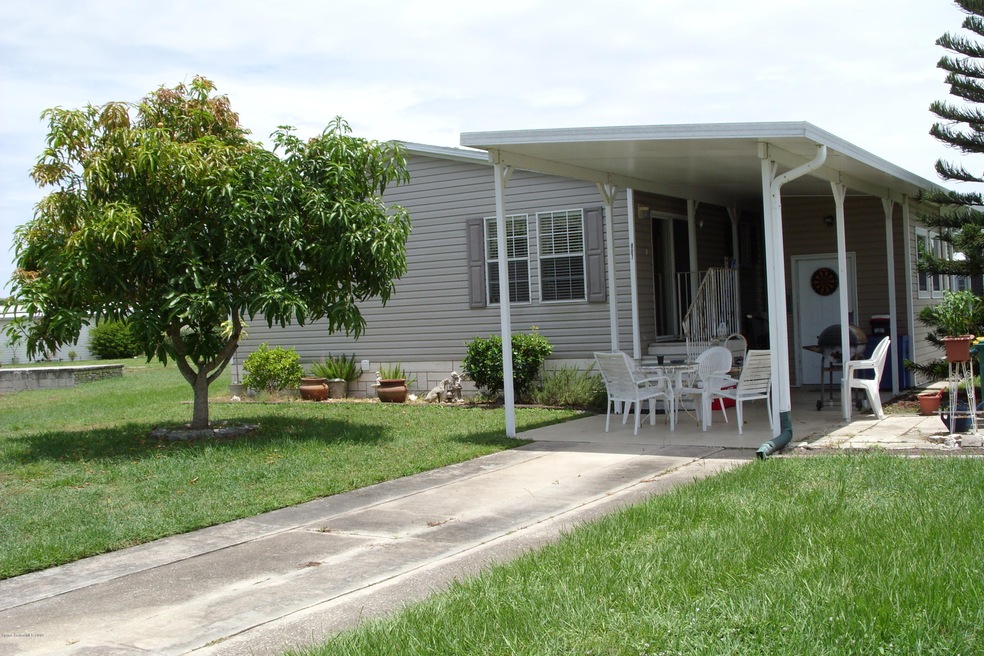 807 Beech Ct, Sebastian, FL 32976 - photo 1