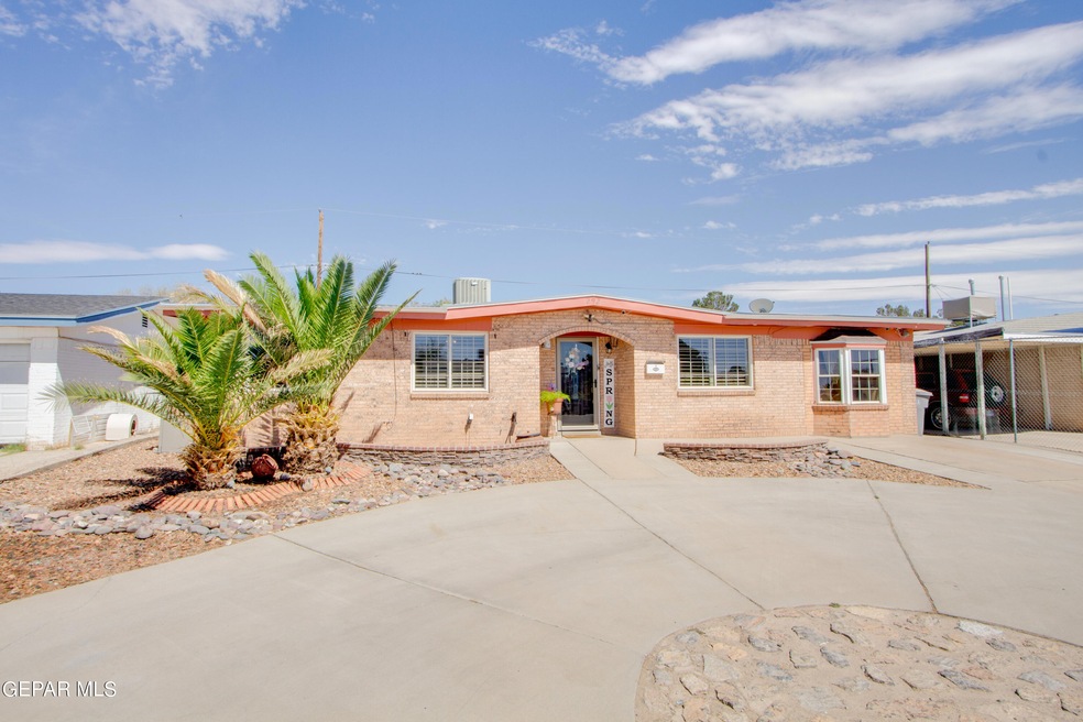 292 Yolanda Dr, El Paso, TX 79915 - photo 1