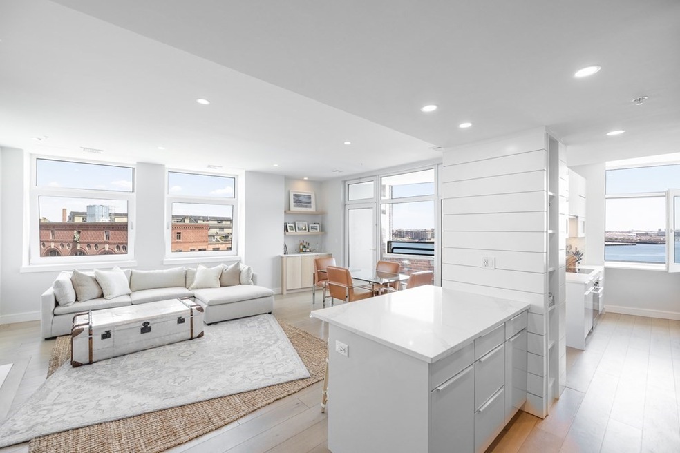 The Mariner Condominiums unit 802 803, Boston, MA 02109 - photo 1