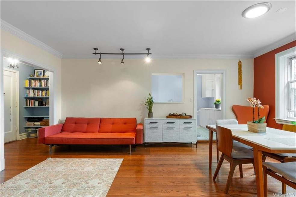 294 Bronxville Rd unit 4G, Bronxville, NY 10708 - photo 1