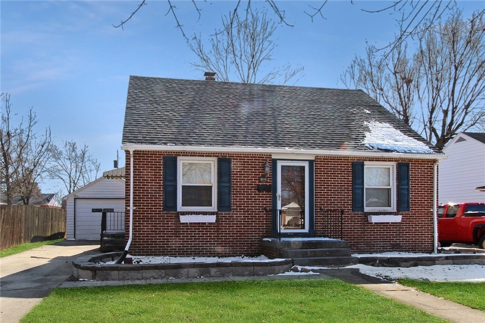2905 Walnut Ave, Mattoon, IL 61938 - photo 1