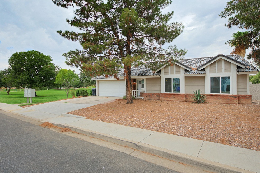 1146 E Ivanhoe St, Chandler, AZ 85225 - photo 1