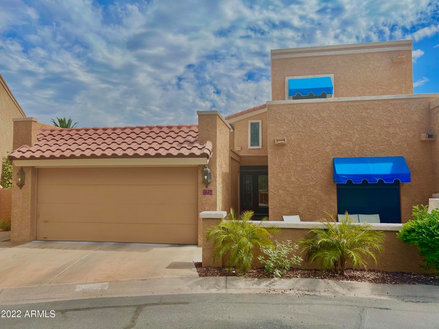 1037 E Lois Ln, Phoenix, AZ 85020 - photo 1